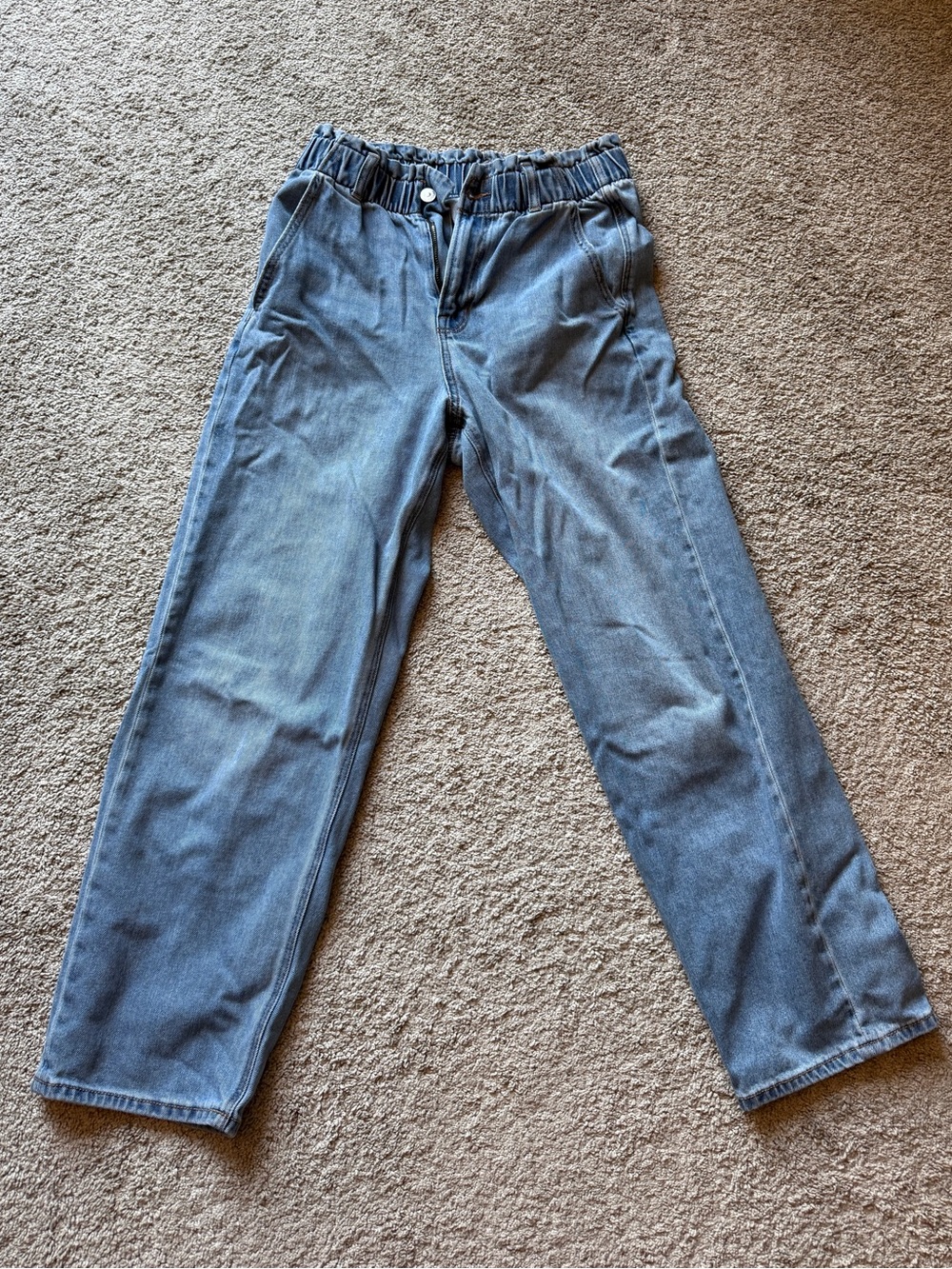 American Eagle Elastic Waist and Button Straight Jeans